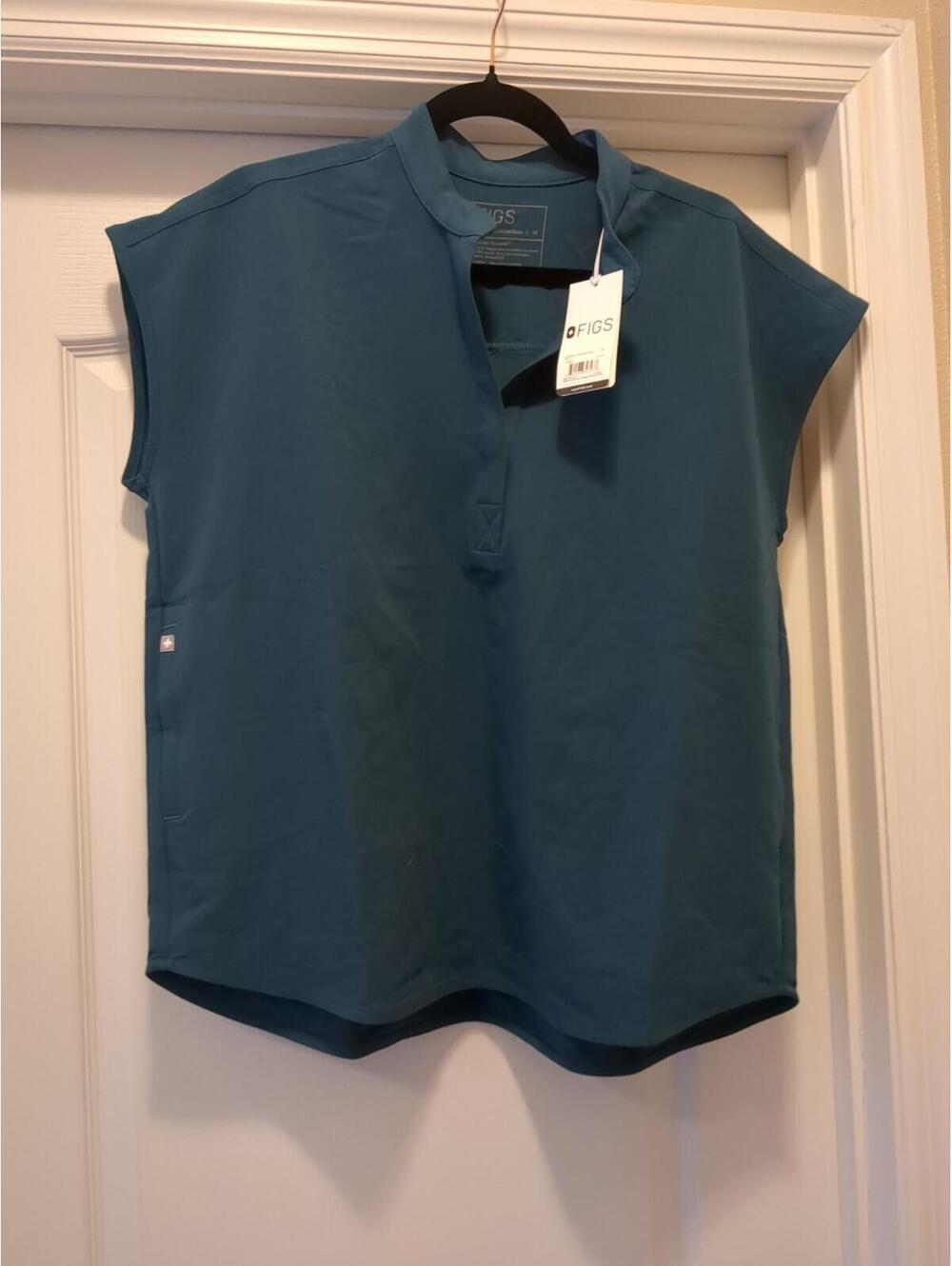 NWT FIGS Women’s Rafaela Oversized Scrub Top M Green Shirt Polyester Blend